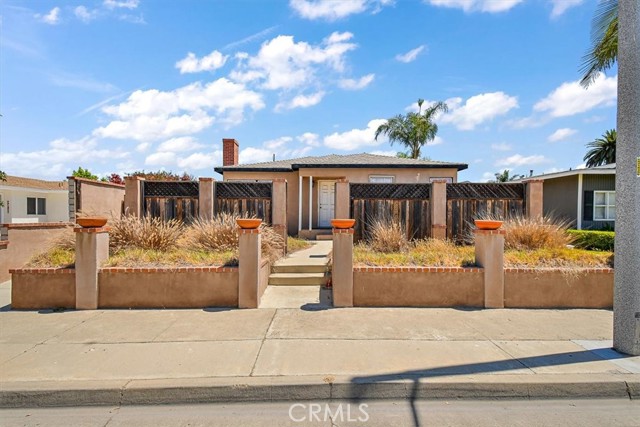 236 Camellia Ln, Costa Mesa, CA 92627