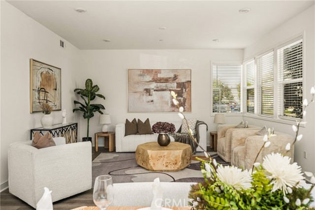 Detail Gallery Image 5 of 36 For 233 Denali, Lake Forest,  CA 92630 - 4 Beds | 3 Baths