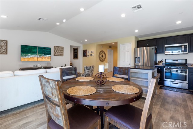 Detail Gallery Image 15 of 32 For 11839 Kirkston, Victorville,  CA 92392 - 3 Beds | 2 Baths