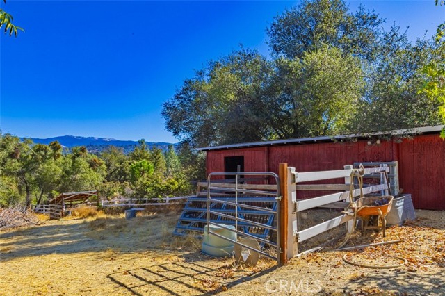 Detail Gallery Image 38 of 73 For 49756 Stillmeadow Ln, Oakhurst,  CA 93644 - 3 Beds | 2 Baths