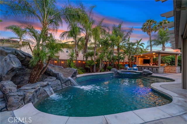 14131 Apple Grove Court, Eastvale CA: https://media.crmls.org/medias/11f82690-a51b-471e-a384-5aa8c2d7b1ca.jpg