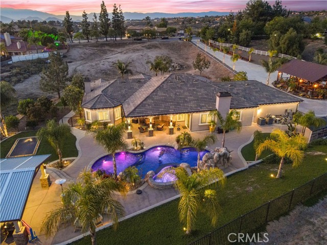 16905 Silver Star Court, Riverside CA: https://media.crmls.org/medias/11f85324-f376-4bbc-8cc0-a69cb69f4fba.jpg