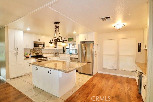 Detail Gallery Image 25 of 43 For 14036 Lake View Dr #143,  La Mirada,  CA 90638 - 2 Beds | 2 Baths