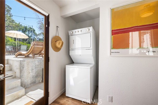 4142 Mercury Avenue, Los Angeles CA: https://media.crmls.org/medias/11fc4cc4-e1ed-4615-84ae-9db1886f1216.jpg
