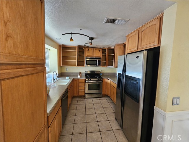 1234 Heath Street, Redlands, California 92374, 4 Bedrooms Bedrooms, ,2 BathroomsBathrooms,Residential Lease,For Rent,1234 Heath Street,CRIV24152174