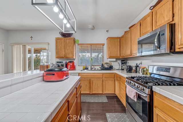 Detail Gallery Image 12 of 33 For 14657 Polo, Victorville,  CA 92394 - 4 Beds | 2 Baths