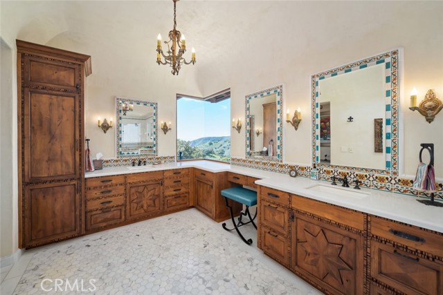 Detail Gallery Image 30 of 73 For 2770 Lupine Canyon Rd, Avila Beach,  CA 93424 - 5 Beds | 3/1 Baths
