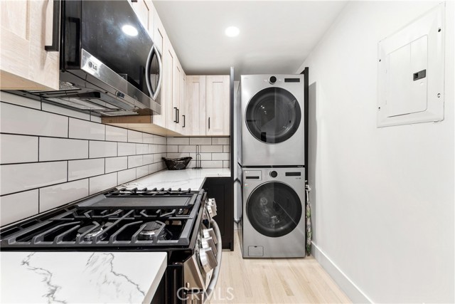 Detail Gallery Image 12 of 35 For 1148 Locust, Long Beach,  CA 90813 - – Beds | – Baths