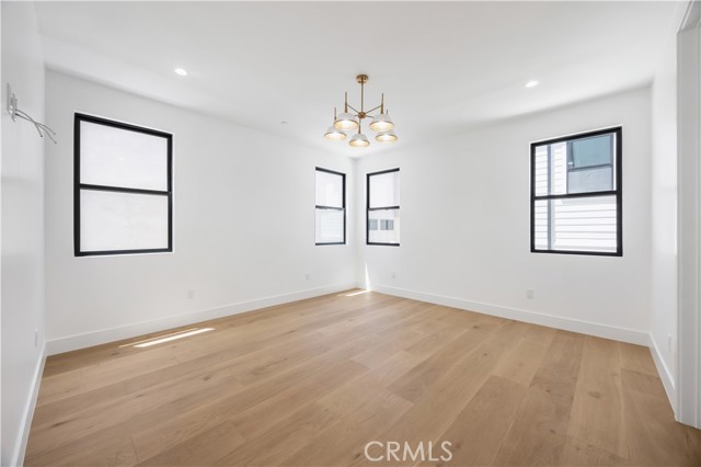 926 17th St, Hermosa Beach CA: https://media.crmls.org/medias/11fe9304-801d-4eb8-bf4a-51638c6a81c7.jpg