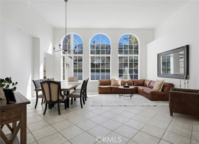 Detail Gallery Image 5 of 46 For 13405 Mesa Crest, Yucaipa,  CA 92399 - 4 Beds | 2/1 Baths