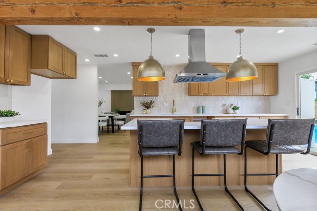 5116 E Wardlow Road, Long Beach CA: https://media.crmls.org/medias/1200b00c-af42-493f-b075-c14625709aeb.jpg