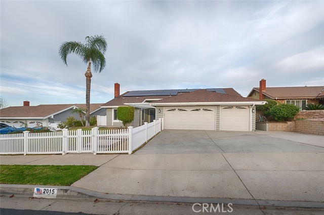 Detail Gallery Image 5 of 52 For 2015 W Ontario, Corona,  CA 92882 - 4 Beds | 2 Baths