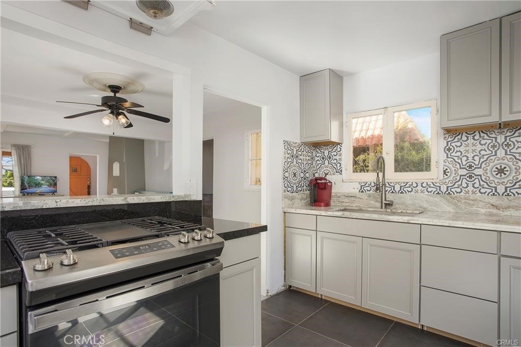 MLS #OC25238563 image #5