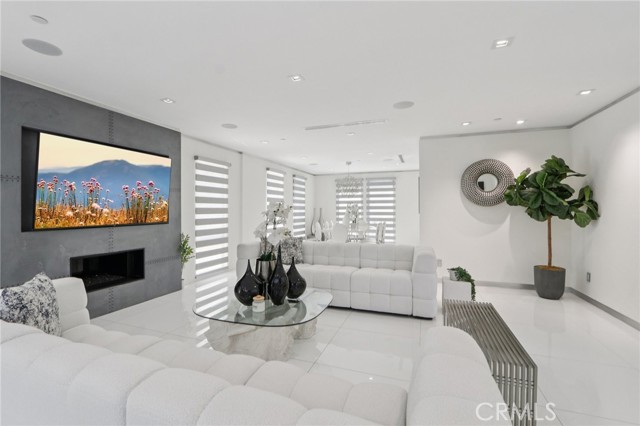 Detail Gallery Image 13 of 73 For 23670 Park Andorra, Calabasas,  CA 91302 - 4 Beds | 4/1 Baths