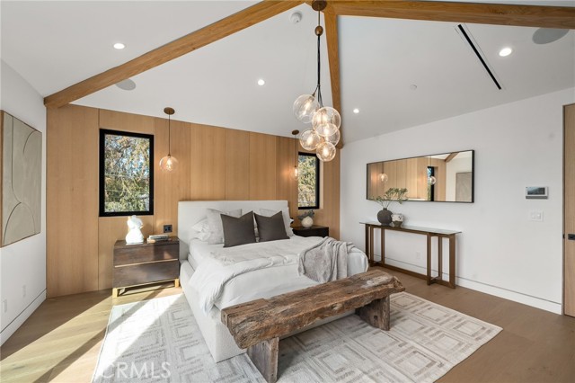 4453 Gentry Avenue, Studio City CA: https://media.crmls.org/medias/1202db05-30b1-4b9d-b467-4ed0009130ad.jpg
