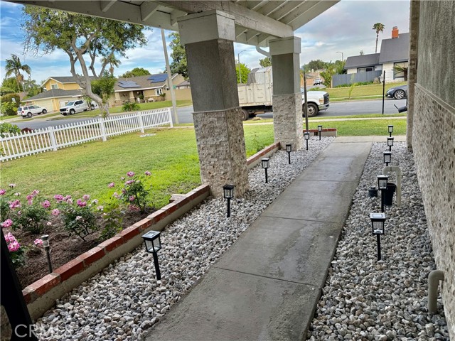 921 Azalea Avenue, Placentia CA: https://media.crmls.org/medias/12030998-eea5-487b-b14f-64cf42a20304.jpg