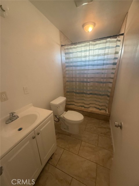 33013 Arbolado Lane, Lake Elsinore CA: https://media.crmls.org/medias/12031708-73c3-43d0-8e1f-db3eeecfb8c9.jpg