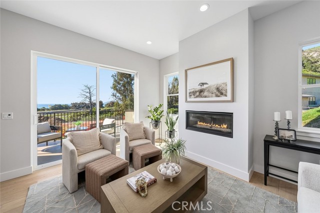 Detail Gallery Image 4 of 49 For 2736 Barcelona Street, Pismo Beach,  CA 93449 - 3 Beds | 3 Baths