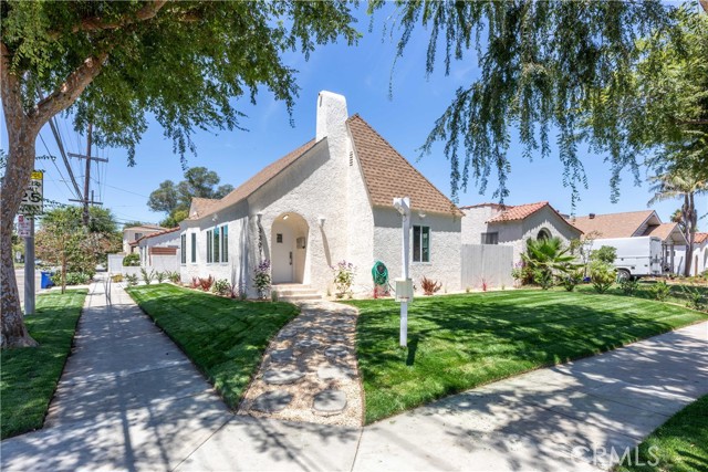 Detail Gallery Image 3 of 44 For 3301 Falcon Ave, Long Beach,  CA 90755 - 2 Beds | 1 Baths