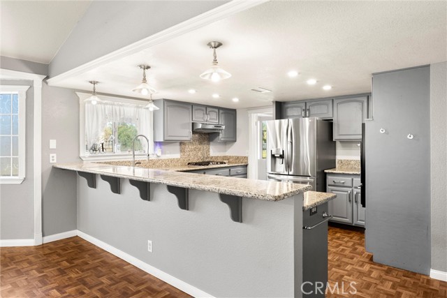 Detail Gallery Image 20 of 67 For 21725 Pinewood, Perris,  CA 92570 - 4 Beds | 3 Baths