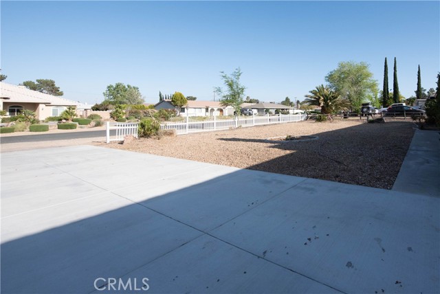 Detail Gallery Image 2 of 23 For 14060 Cronese Rd, Apple Valley,  CA 92307 - 3 Beds | 2/1 Baths