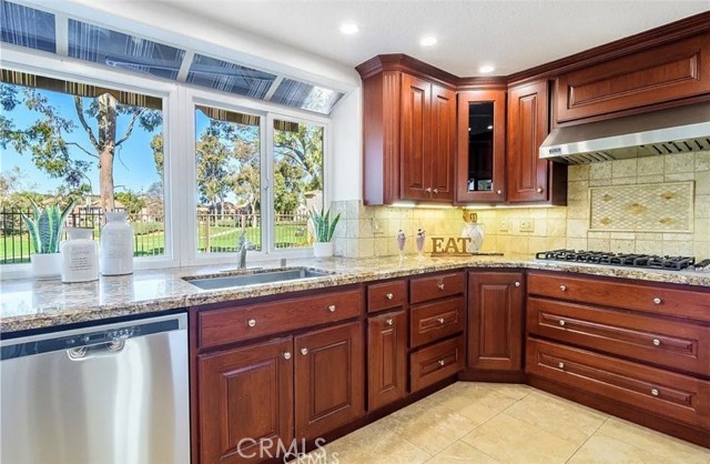 Detail Gallery Image 6 of 20 For 5 Telliz, Rancho Santa Margarita,  CA 92652 - 4 Beds | 3 Baths