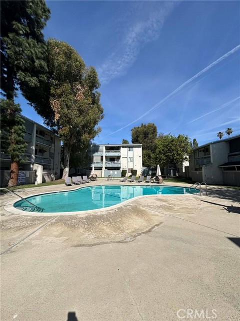 Front Image Thumbnail for CRSR26037278