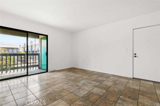 Detail Gallery Image 10 of 29 For 8801 Willis Ave #6,  Panorama City,  CA 91402 - 2 Beds | 1 Baths
