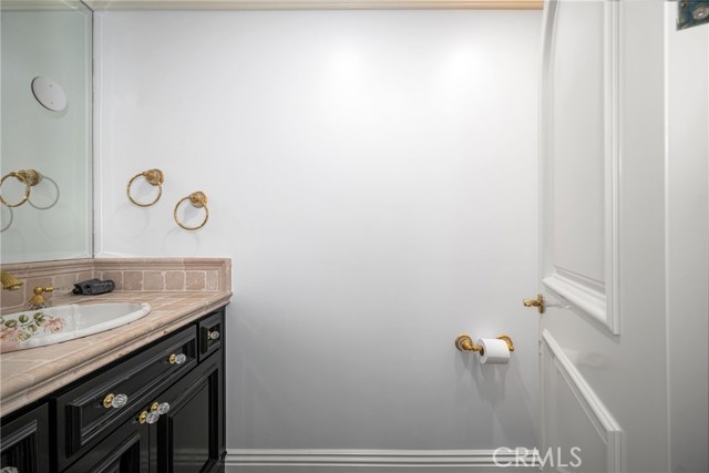 Detail Gallery Image 41 of 51 For 1541 Dolphin, Corona Del Mar,  CA 92625 - 3 Beds | 3/1 Baths