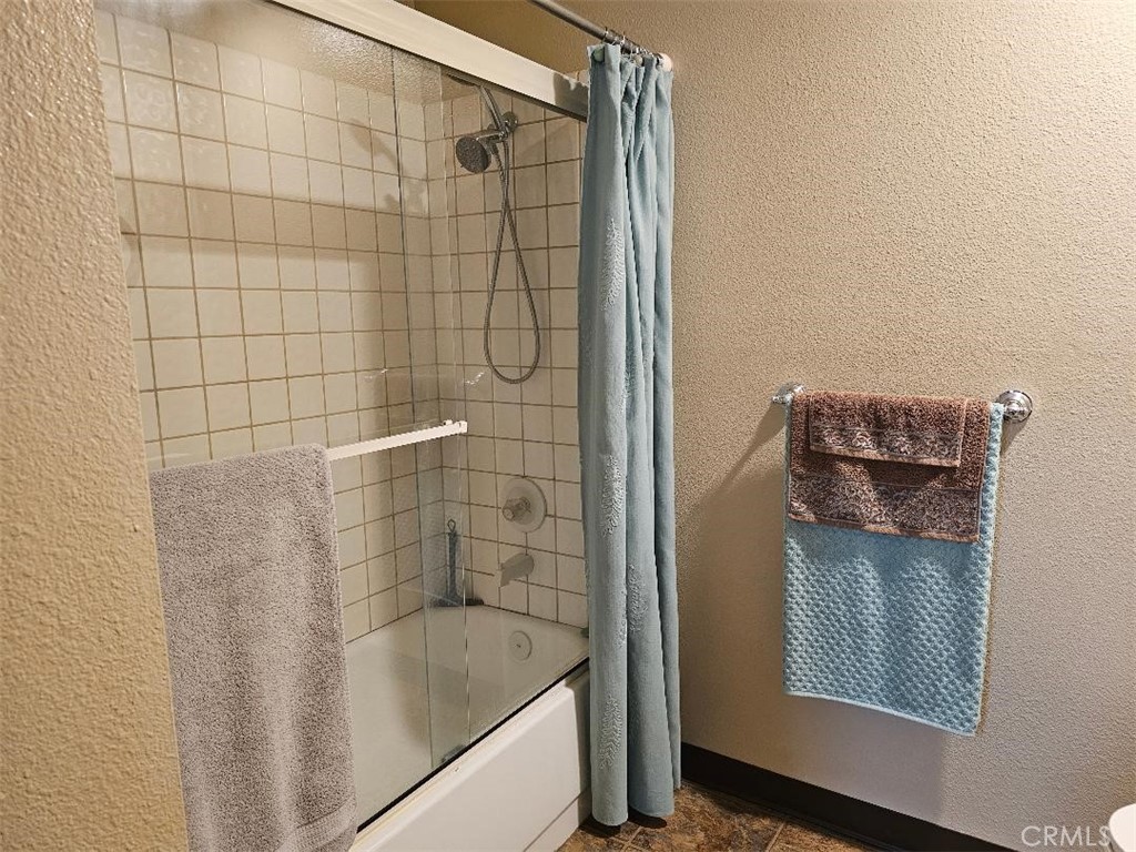 https://media.crmls.org/medias/1207517b-be14-4d72-82a7-645a1673df93.jpg?preset=X-Large