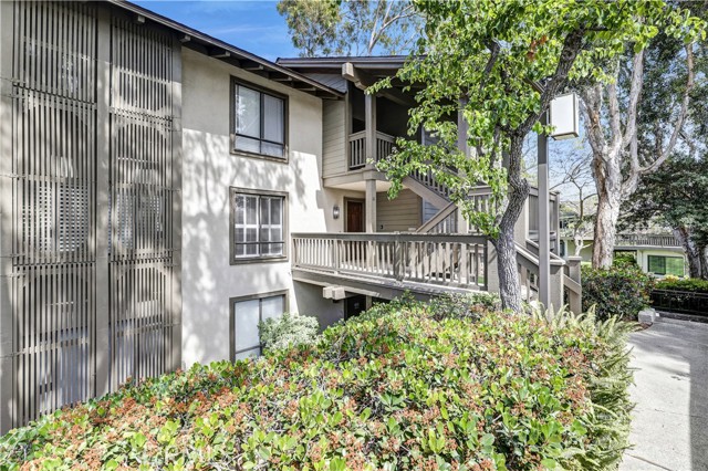 Detail Gallery Image 2 of 36 For 10 Lago Norte, Irvine,  CA 92612 - 2 Beds | 2 Baths