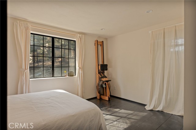 Detail Gallery Image 22 of 52 For 504 Millburn, Lake Arrowhead,  CA 92352 - 4 Beds | 3/1 Baths