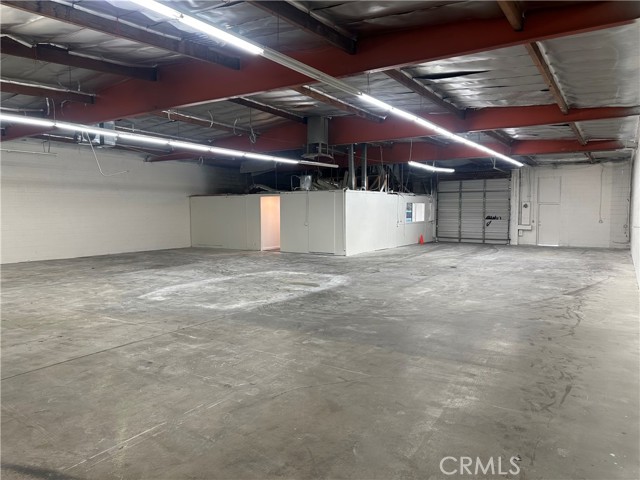 16134 Valerio Street, Van Nuys (los Angeles), California 91406, ,Commercial Lease,For Rent,16134 Valerio Street,CRSR25007821