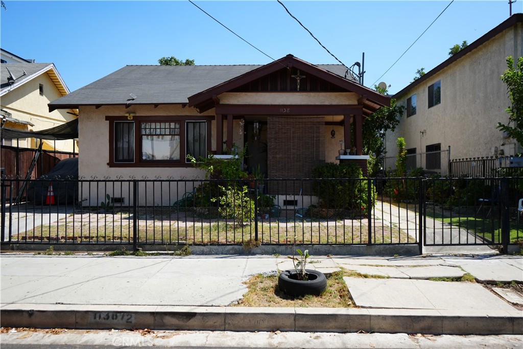 Triplex at 1138 S Ardmore