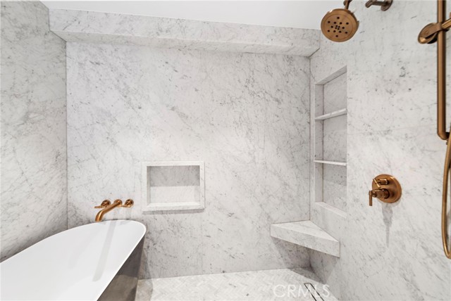 Detail Gallery Image 17 of 29 For 20462 Santa Ana Ave #F,  Newport Beach,  CA 92660 - 3 Beds | 3 Baths