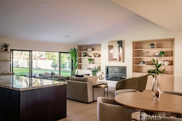Detail Gallery Image 21 of 46 For 8960 Oak Park Ave, Northridge,  CA 91325 - 4 Beds | 3/1 Baths