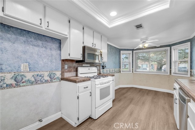 Detail Gallery Image 9 of 28 For 3901 San Lorenzo River, Ontario,  CA 91761 - 4 Beds | 2 Baths