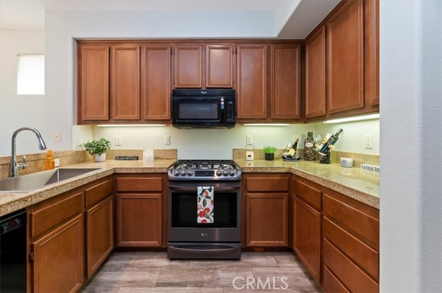 28336 Gatineau Street, Murrieta CA: https://media.crmls.org/medias/12095dc3-85f8-4454-8040-bb00c0324c7d.jpg
