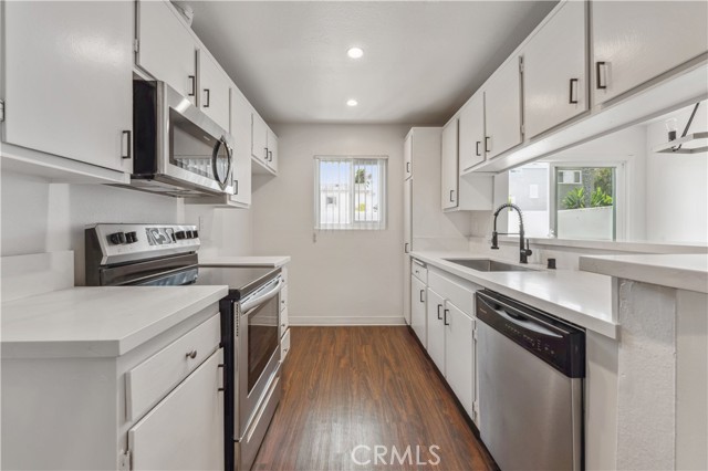 415 S Prospect Avenue, Redondo Beach CA: https://media.crmls.org/medias/1209afc6-c74b-46d9-b5ea-ab396d0b347c.jpg