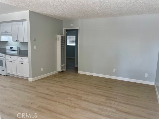 Detail Gallery Image 3 of 14 For 8366 Nuevo Ave, Fontana,  CA 92335 - 2 Beds | 1 Baths