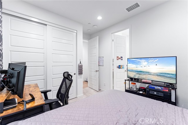 133 Hideaway Loop, Mission Viejo CA: https://media.crmls.org/medias/120a0425-dfeb-4b18-86e3-02d3ba762911.jpg