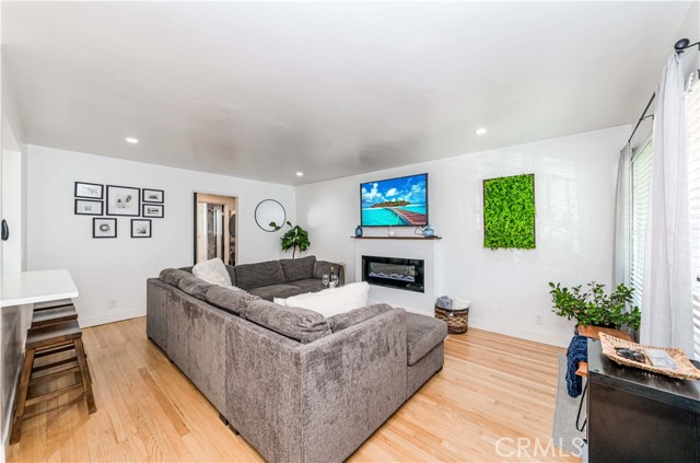 Detail Gallery Image 5 of 41 For 801 E 1st St #4,  Long Beach,  CA 90802 - 1 Beds | 1 Baths