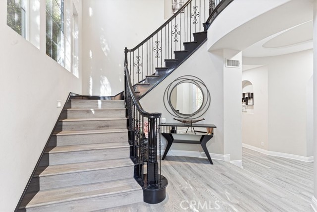 33 Craftsbury Place, Ladera Ranch CA: https://media.crmls.org/medias/120ac054-48c6-466c-9be0-1e12e7ac62bc.jpg