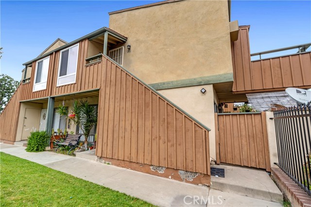 1001 W Stevens W Avenue, Santa Ana CA: https://media.crmls.org/medias/120ae985-292e-41bc-8076-8f22c9263adf.jpg