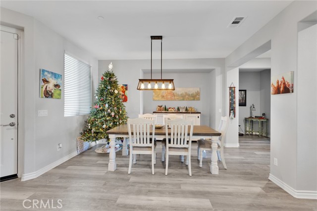 Detail Gallery Image 7 of 53 For 12672 Wycliff, Victorville,  CA 92392 - 4 Beds | 3 Baths