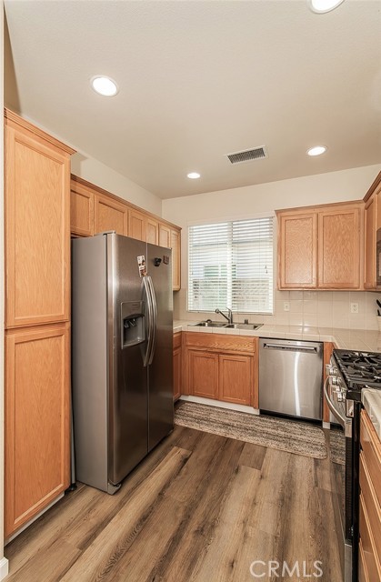 Detail Gallery Image 13 of 31 For 325 Birch Ln, Dinuba,  CA 93618 - 3 Beds | 2 Baths