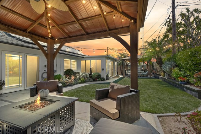 Detail Gallery Image 40 of 51 For 15551 Aulnay Ln, Huntington Beach,  CA 92647 - 3 Beds | 2 Baths