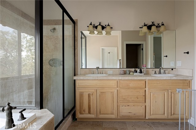 Detail Gallery Image 28 of 38 For 1509 Krause Ln, Lake Arrowhead,  CA 92352 - 3 Beds | 2/1 Baths