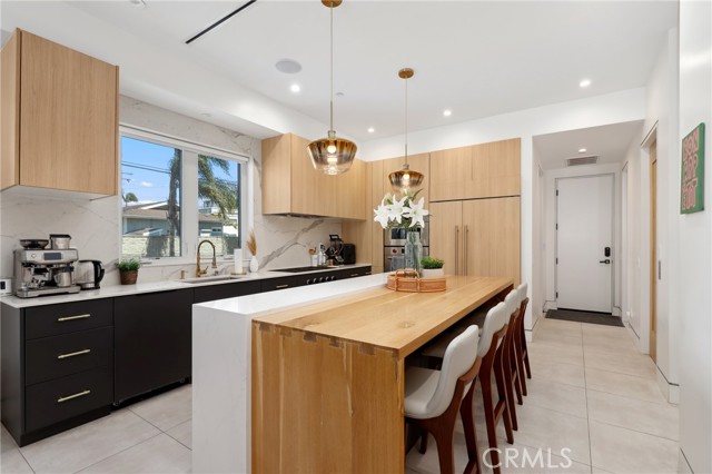 620 Huntington Street, Huntington Beach CA: https://media.crmls.org/medias/120cd4c4-bed5-4c95-9172-58f74c40d2ec.jpg