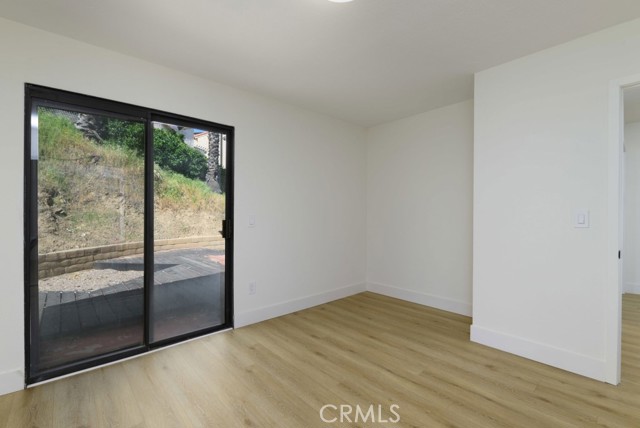 Detail Gallery Image 12 of 28 For 22951 Lassen Dr, Canyon Lake,  CA 92587 - 3 Beds | 2/1 Baths